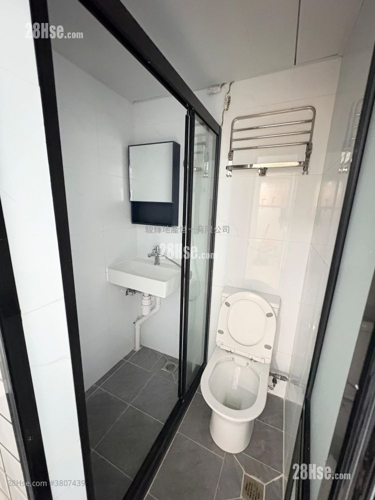 Nam Fung Mansion Rental 1 Bedroom , 1 Bathroom 180 ft² ( 16.7 m² )