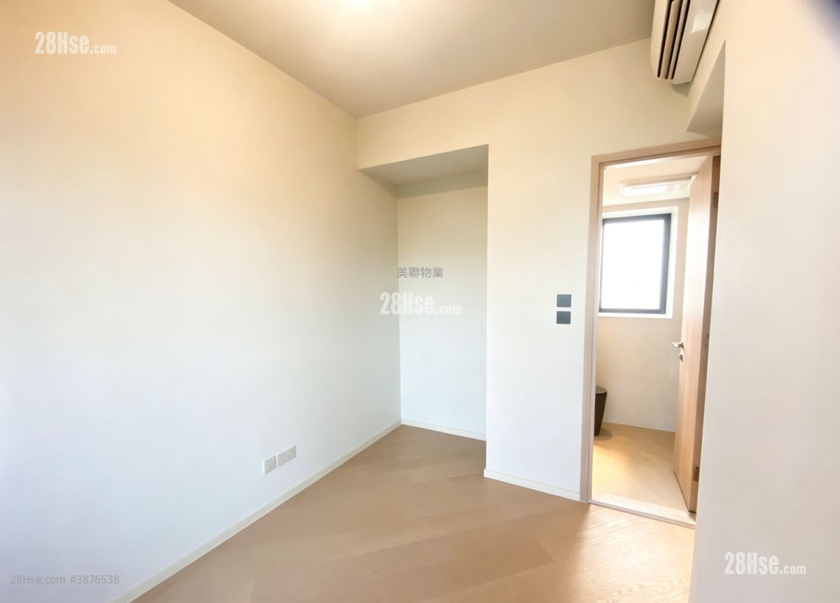 The Pavilia Farm Rental 4 Bedrooms , 2 Bathrooms 772 ft² ( 71.7 m² )