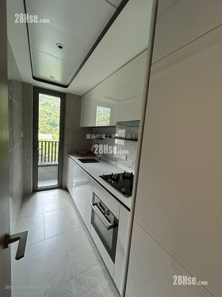 Chill Residence Rental 2 Bedrooms , 1 Bathroom 498 ft² ( 46.3 m² )