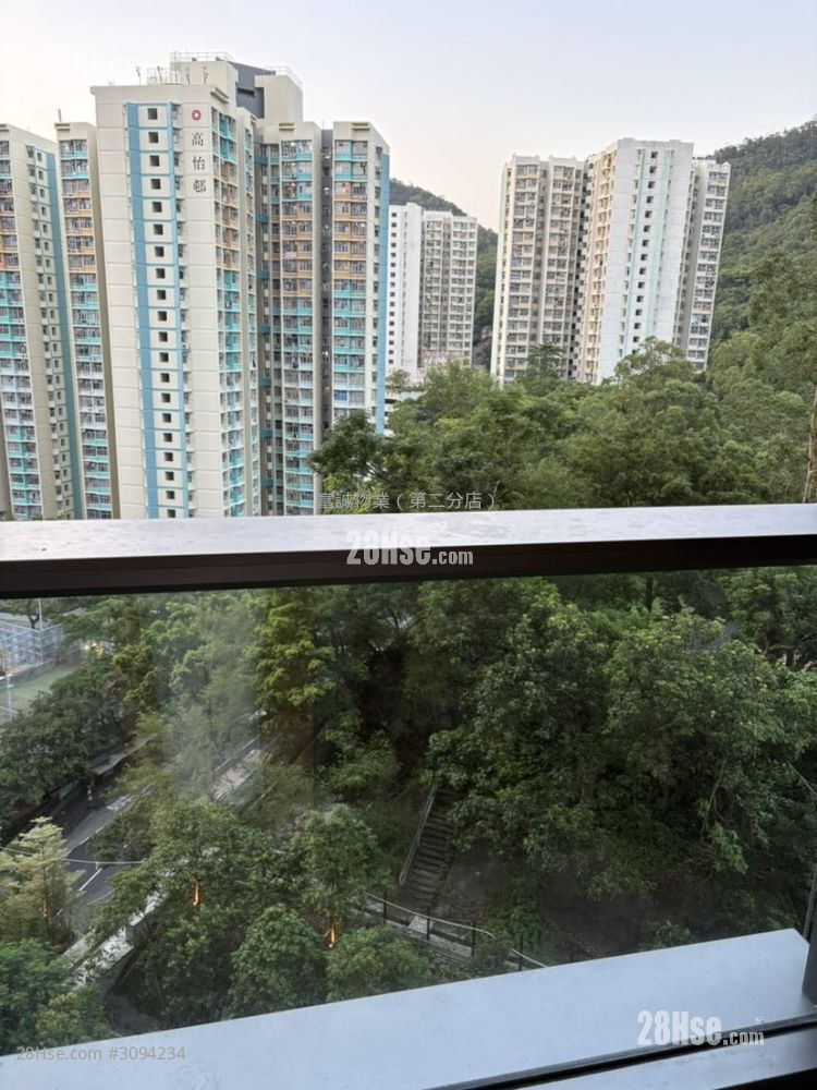 Chill Residence Rental 2 Bedrooms , 1 Bathroom 498 ft² ( 46.3 m² )
