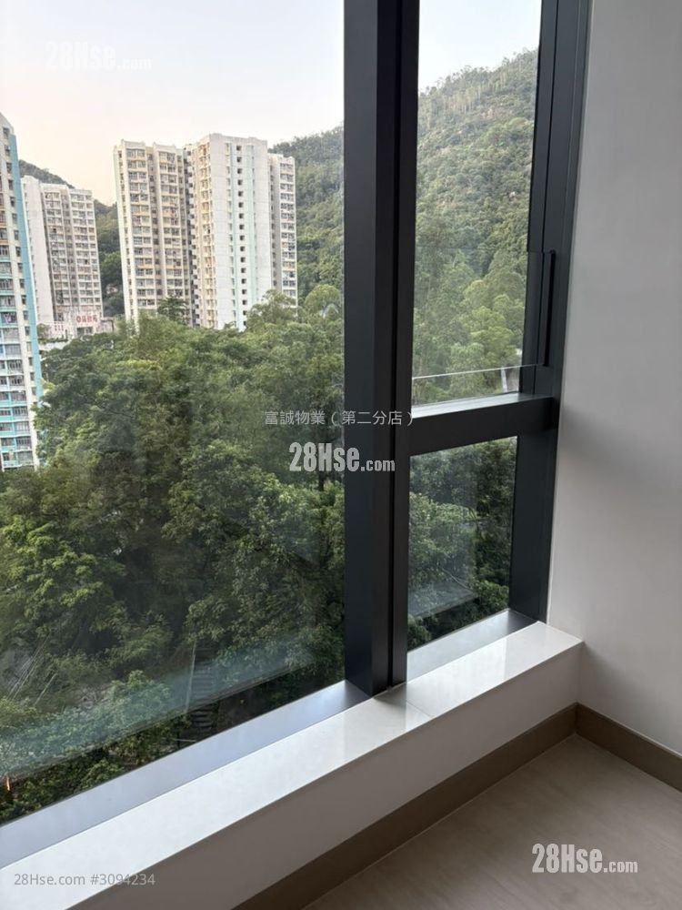 Chill Residence Rental 2 Bedrooms , 1 Bathroom 498 ft² ( 46.3 m² )