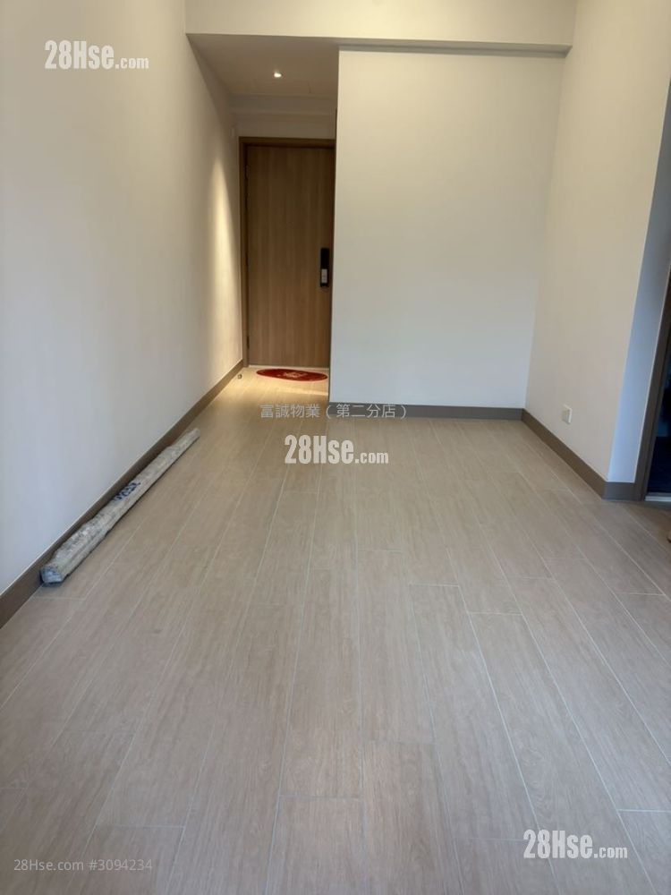 Chill Residence Rental 2 Bedrooms , 1 Bathroom 498 ft² ( 46.3 m² )