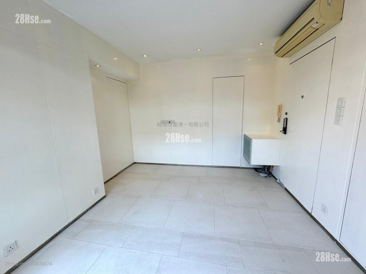 Intelligent Court Sell 1 Bedroom , 1 Bathroom 424 ft² ( 39.4 m² )