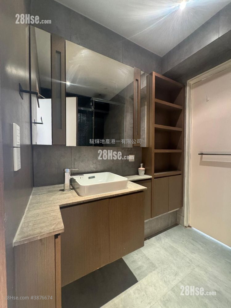 Intelligent Court Sell 1 Bedroom , 1 Bathroom 424 ft² ( 39.4 m² )