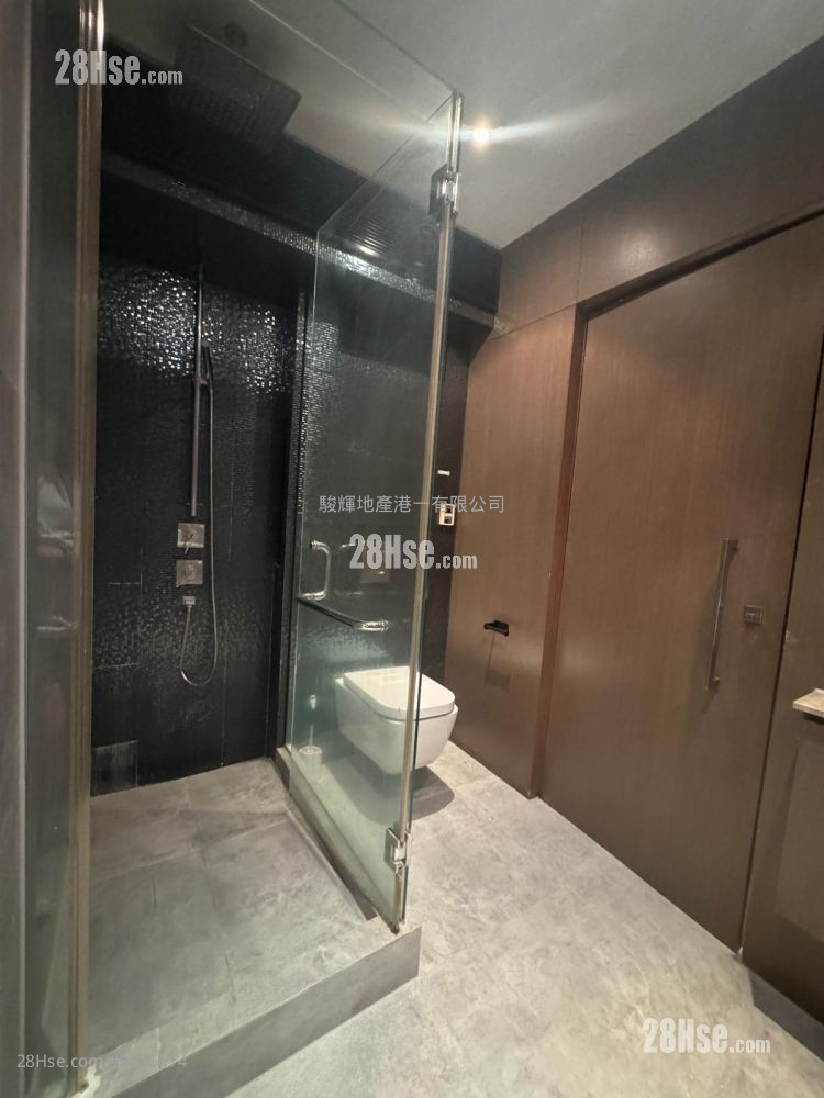 Intelligent Court Sell 1 Bedroom , 1 Bathroom 424 ft² ( 39.4 m² )