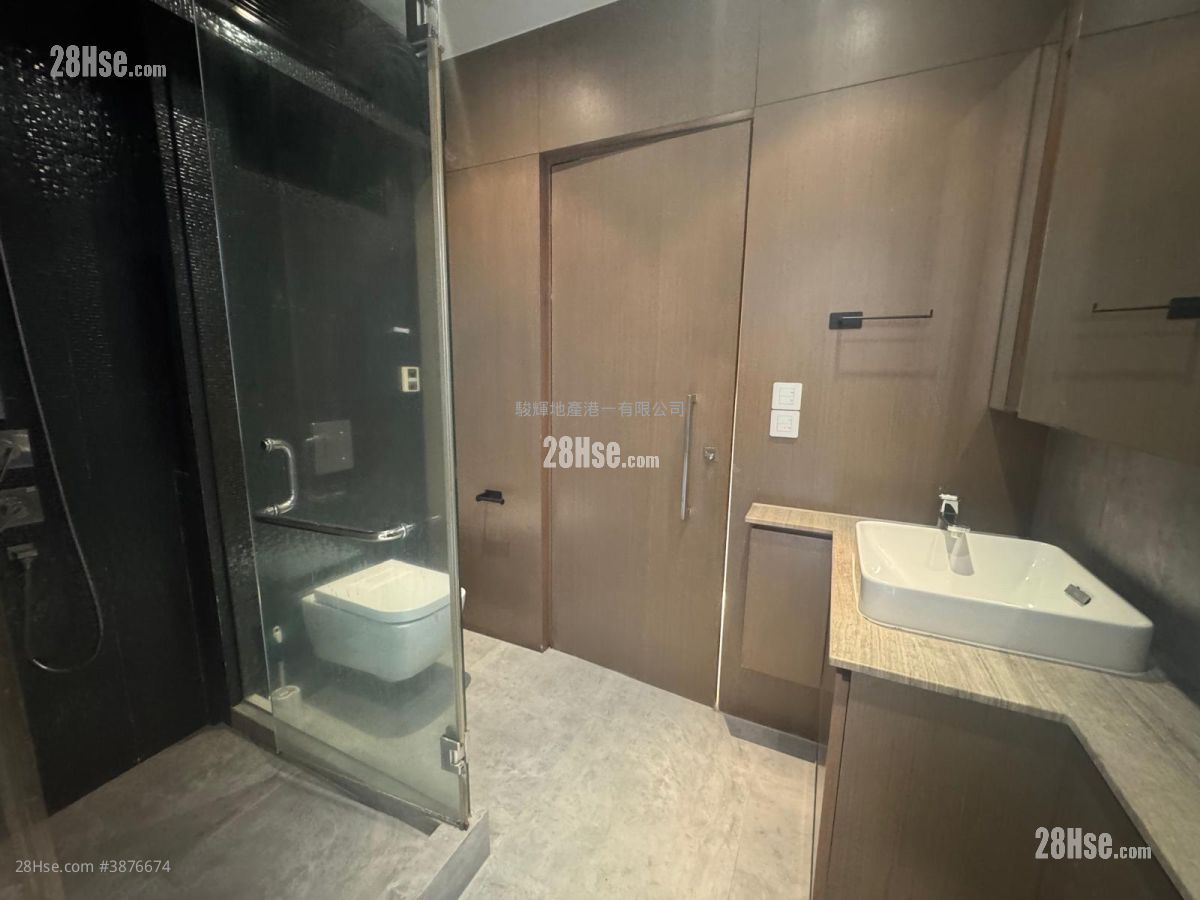 Intelligent Court Sell 1 Bedroom , 1 Bathroom 424 ft² ( 39.4 m² )