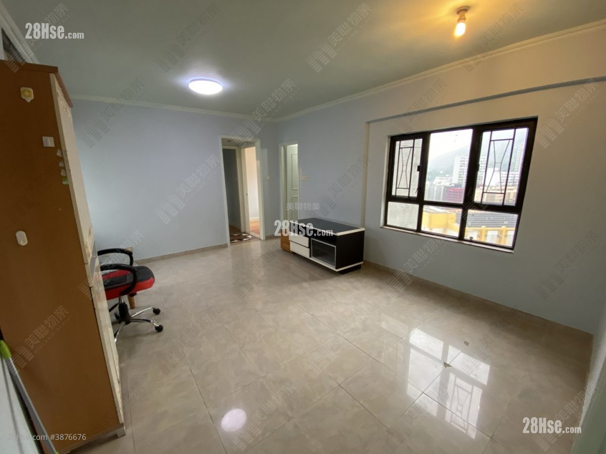 Tai Hing Gardens Sell 3 Bedrooms , 1 Bathroom 544 ft² ( 50.5 m² )