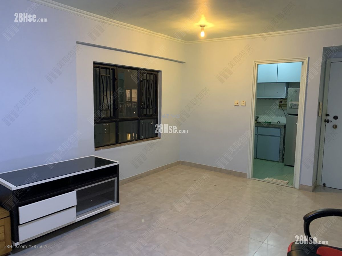 Tai Hing Gardens Sell 3 Bedrooms , 1 Bathroom 544 ft² ( 50.5 m² )