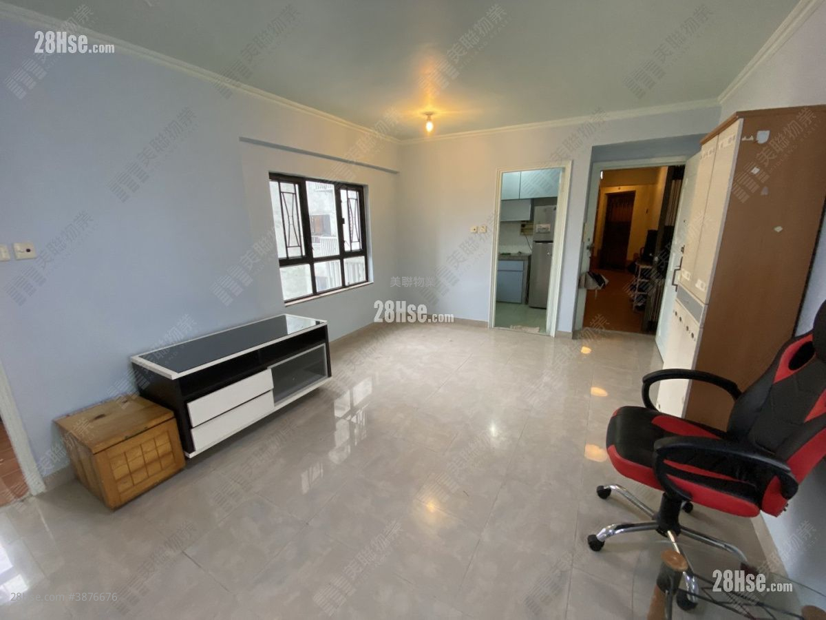 Tai Hing Gardens Sell 3 Bedrooms , 1 Bathroom 544 ft² ( 50.5 m² )