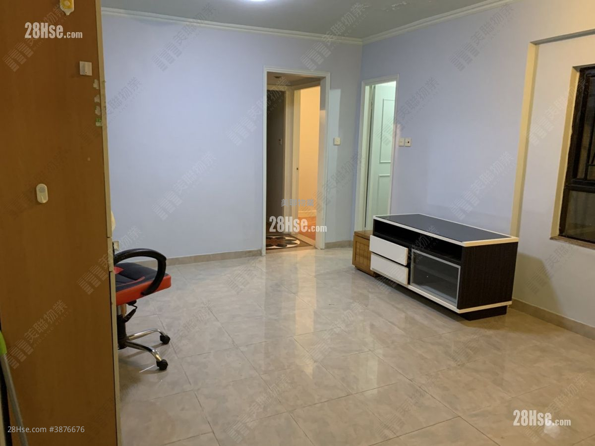 Tai Hing Gardens Sell 3 Bedrooms , 1 Bathroom 544 ft² ( 50.5 m² )