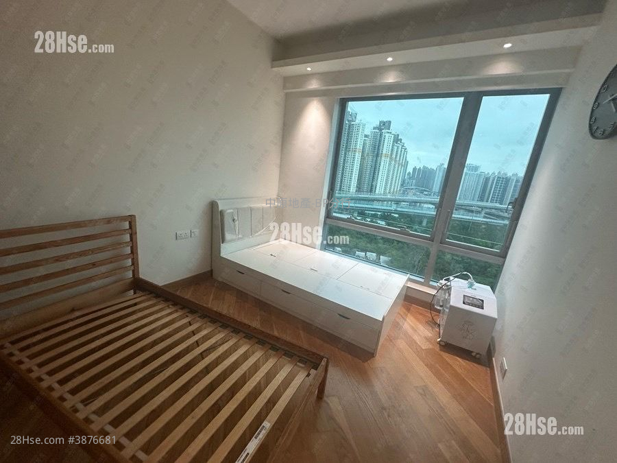 Manhattan Hill Sell 4 Bedrooms 1,351 ft² ( 125.5 m² )