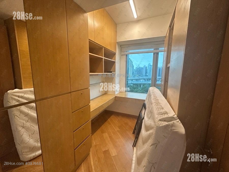 Manhattan Hill Sell 4 Bedrooms 1,351 ft² ( 125.5 m² )