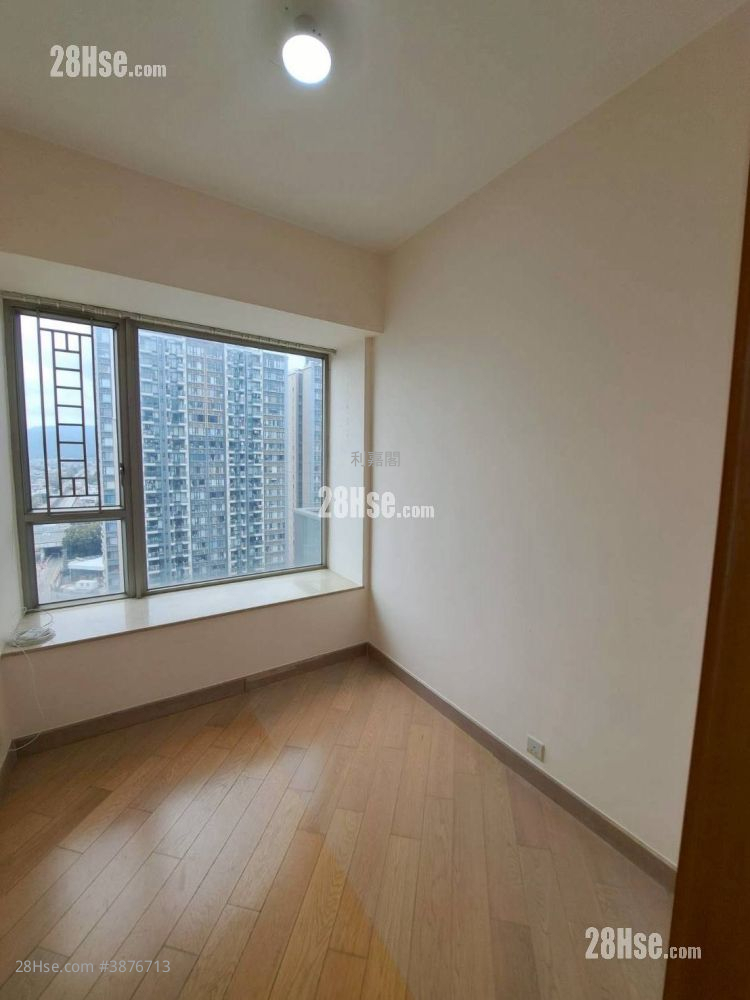 La Grove Sell 3 Bedrooms , 3 Bathrooms 807 ft² ( 75.0 m² )