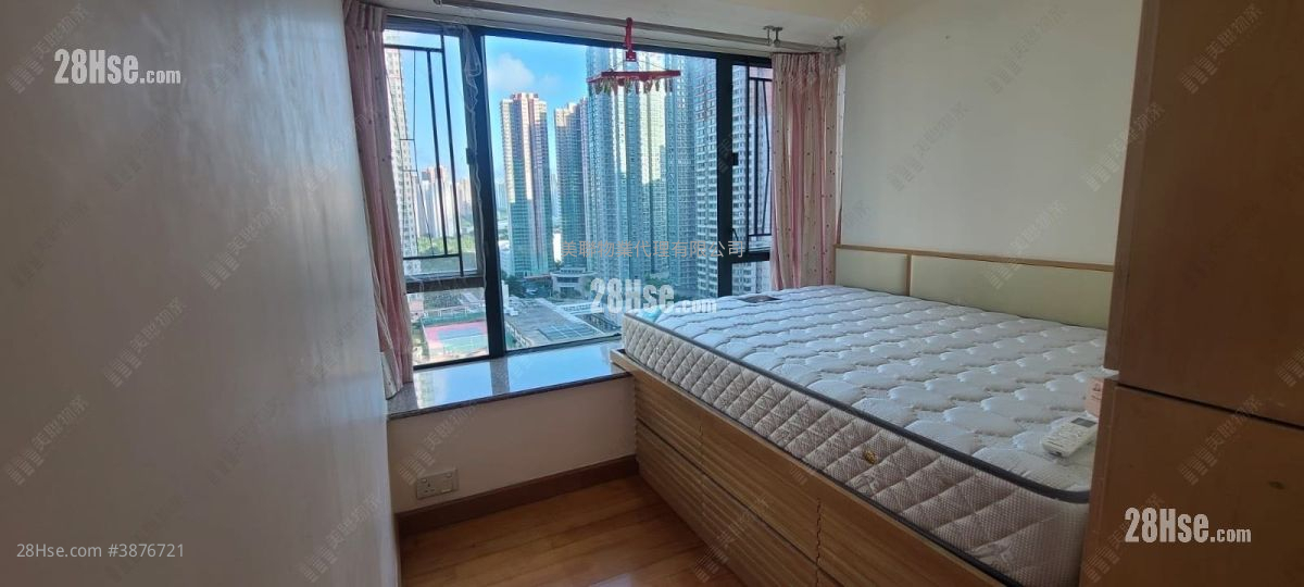 Metro City Rental 3 Bedrooms , 2 Bathrooms 545 ft² ( 50.6 m² )