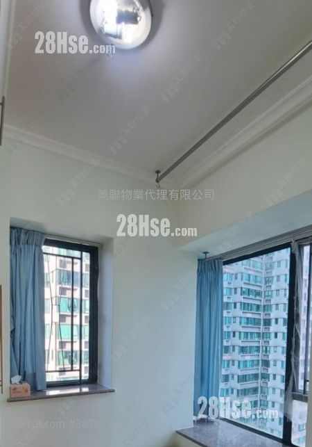 Metro City Rental 3 Bedrooms , 2 Bathrooms 545 ft² ( 50.6 m² )