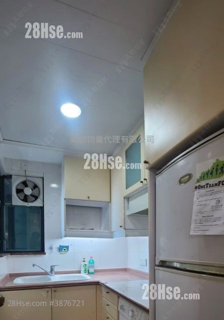 Metro City Rental 3 Bedrooms , 2 Bathrooms 545 ft² ( 50.6 m² )