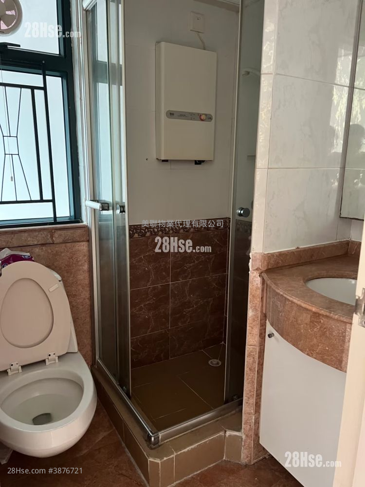 Metro City Rental 3 Bedrooms , 2 Bathrooms 545 ft² ( 50.6 m² )