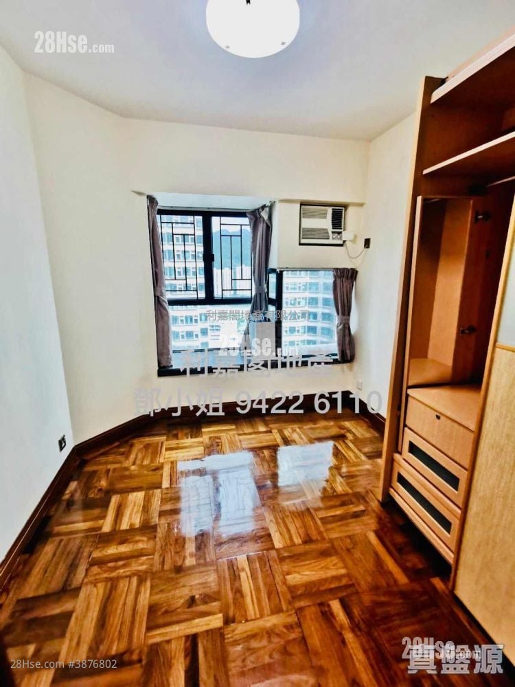 Royal Ascot Sell 3 Bedrooms 1,039 ft² ( 96.5 m² )