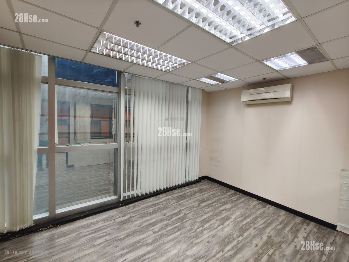 Charm Centre Rental 4 Bedrooms 1,100 ft² ( 102.2 m² )