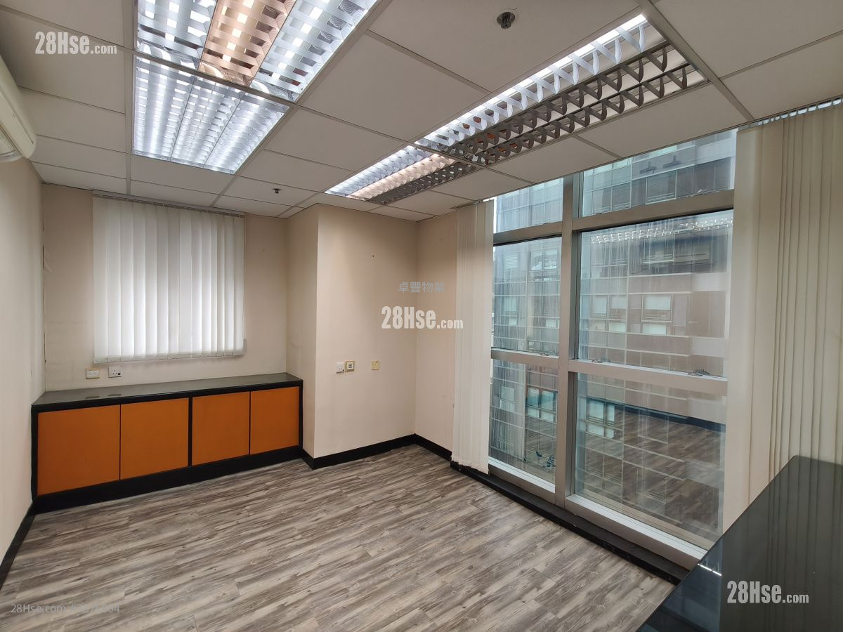 Charm Centre Rental 4 Bedrooms 1,100 ft² ( 102.2 m² )