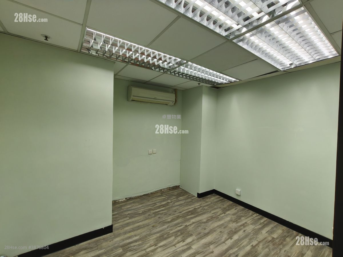 Charm Centre Rental 4 Bedrooms 1,100 ft² ( 102.2 m² )