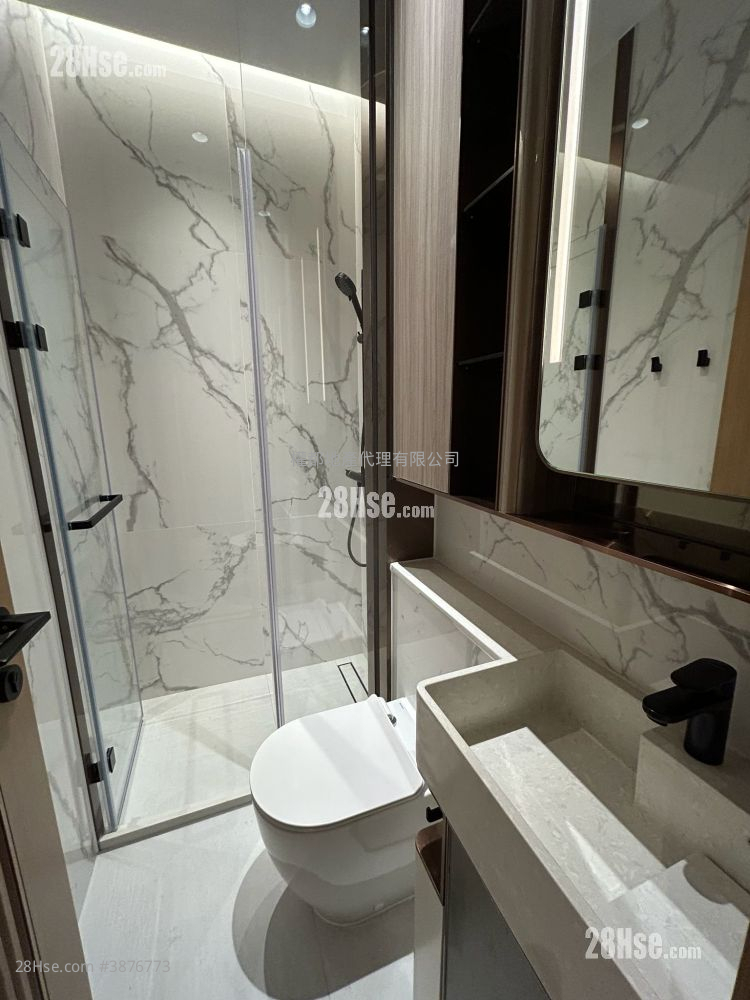 Eight Southpark Rental 2 Bedrooms , 1 Bathroom 351 ft² ( 32.6 m² )