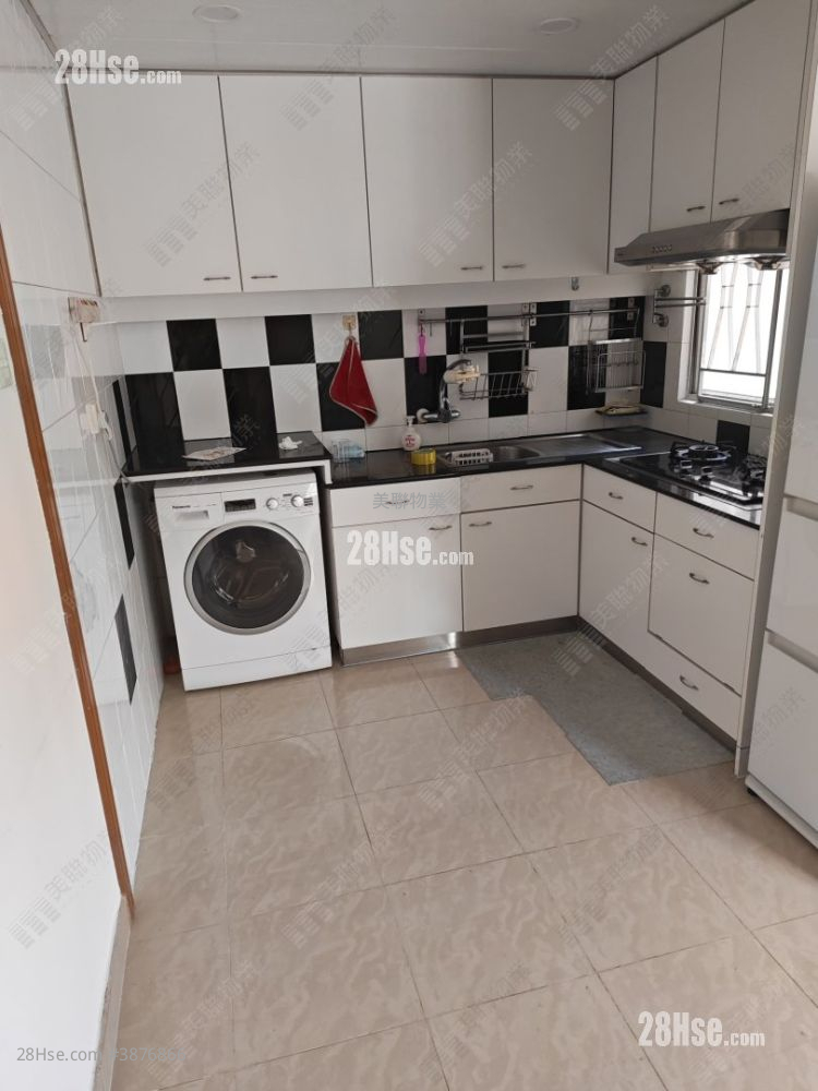 Tuen Mun Town Plaza Rental 2 Bedrooms , 1 Bathroom 392 ft² ( 36.4 m² )