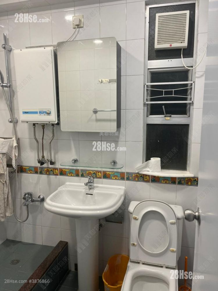Tuen Mun Town Plaza Rental 2 Bedrooms , 1 Bathroom 392 ft² ( 36.4 m² )