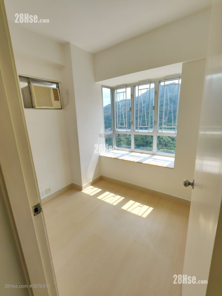 Tuen Mun Town Plaza Rental 2 Bedrooms , 1 Bathroom 349 ft² ( 32.4 m² )