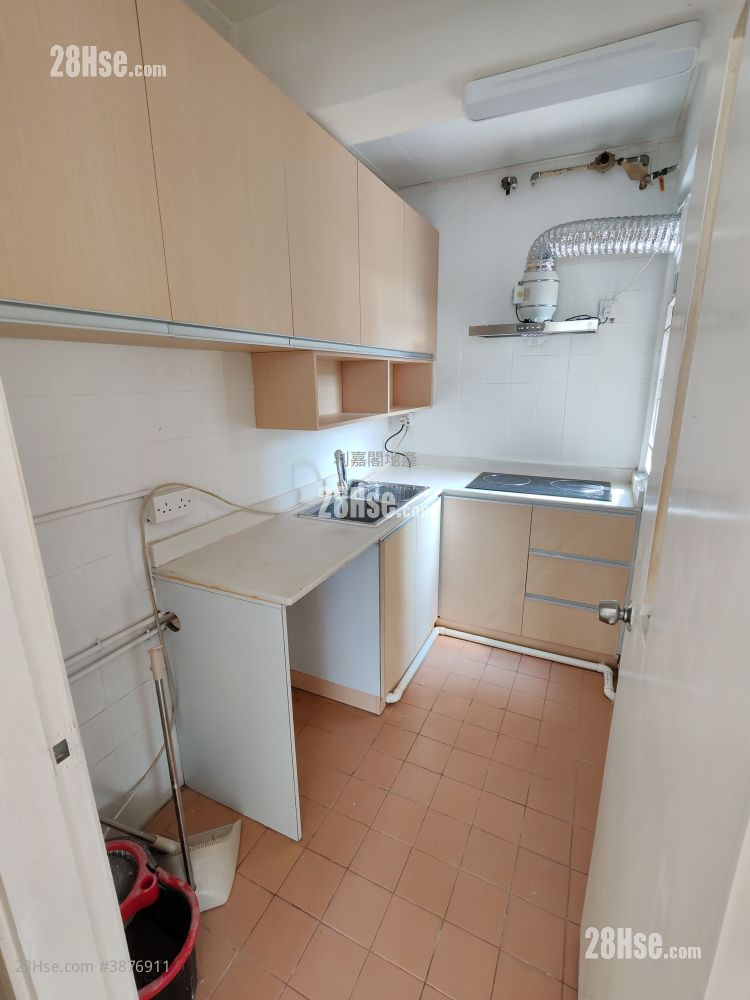 Tuen Mun Town Plaza Rental 2 Bedrooms , 1 Bathroom 349 ft² ( 32.4 m² )