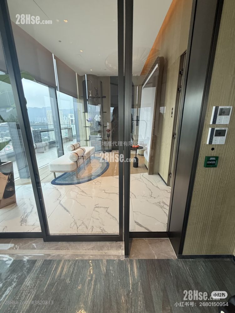 Eight Southpark Sell 1 Bedroom , 1 Bathroom 262 ft² ( 24.3 m² )