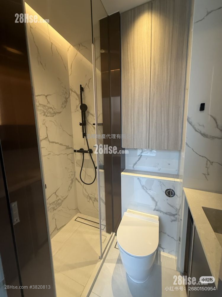 Eight Southpark Sell 1 Bedroom , 1 Bathroom 262 ft² ( 24.3 m² )