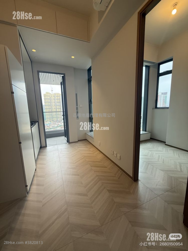 Eight Southpark Sell 1 Bedroom , 1 Bathroom 262 ft² ( 24.3 m² )