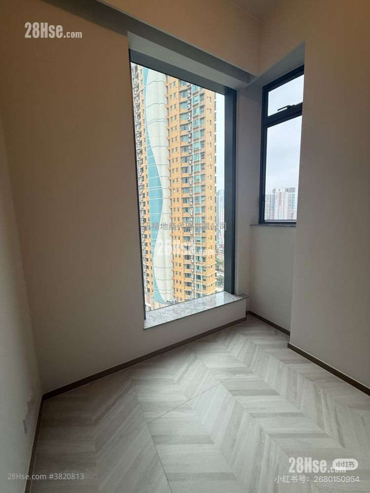Eight Southpark Sell 1 Bedroom , 1 Bathroom 262 ft² ( 24.3 m² )