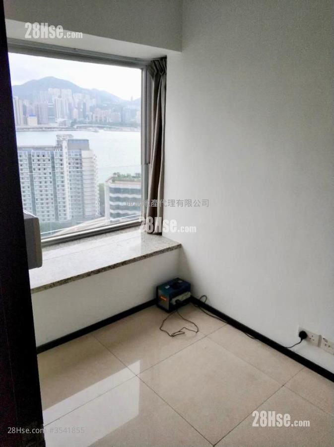 The Metropolis Residence Sell 2 Bedrooms , 1 Bathroom 464 ft² ( 43.1 m² )