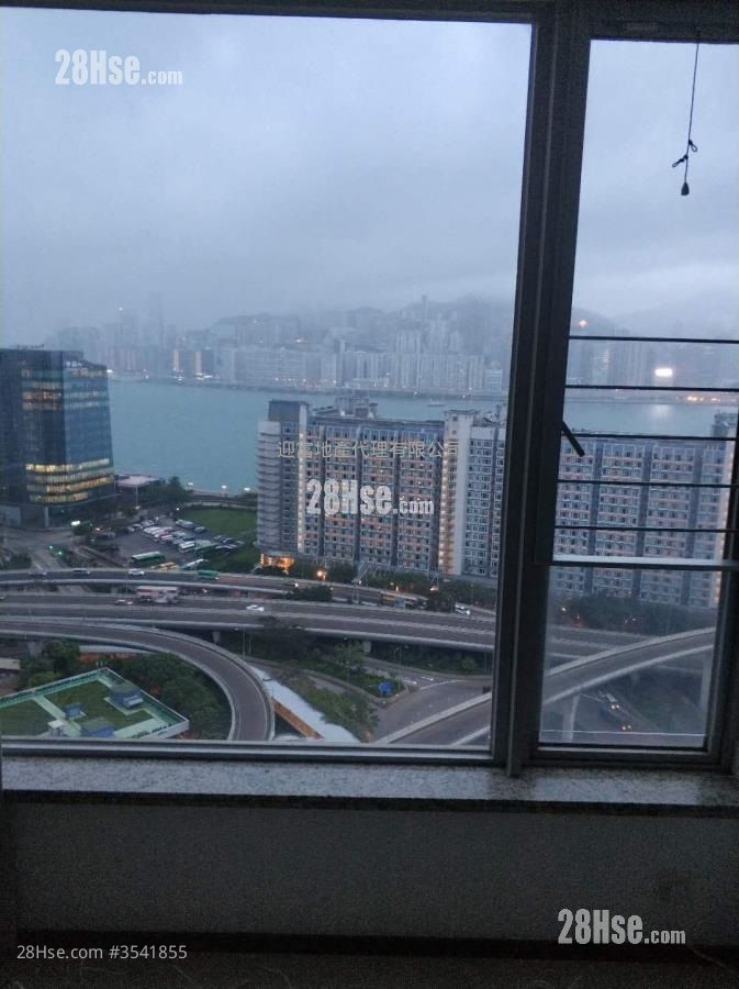 The Metropolis Residence Sell 2 Bedrooms , 1 Bathroom 464 ft² ( 43.1 m² )