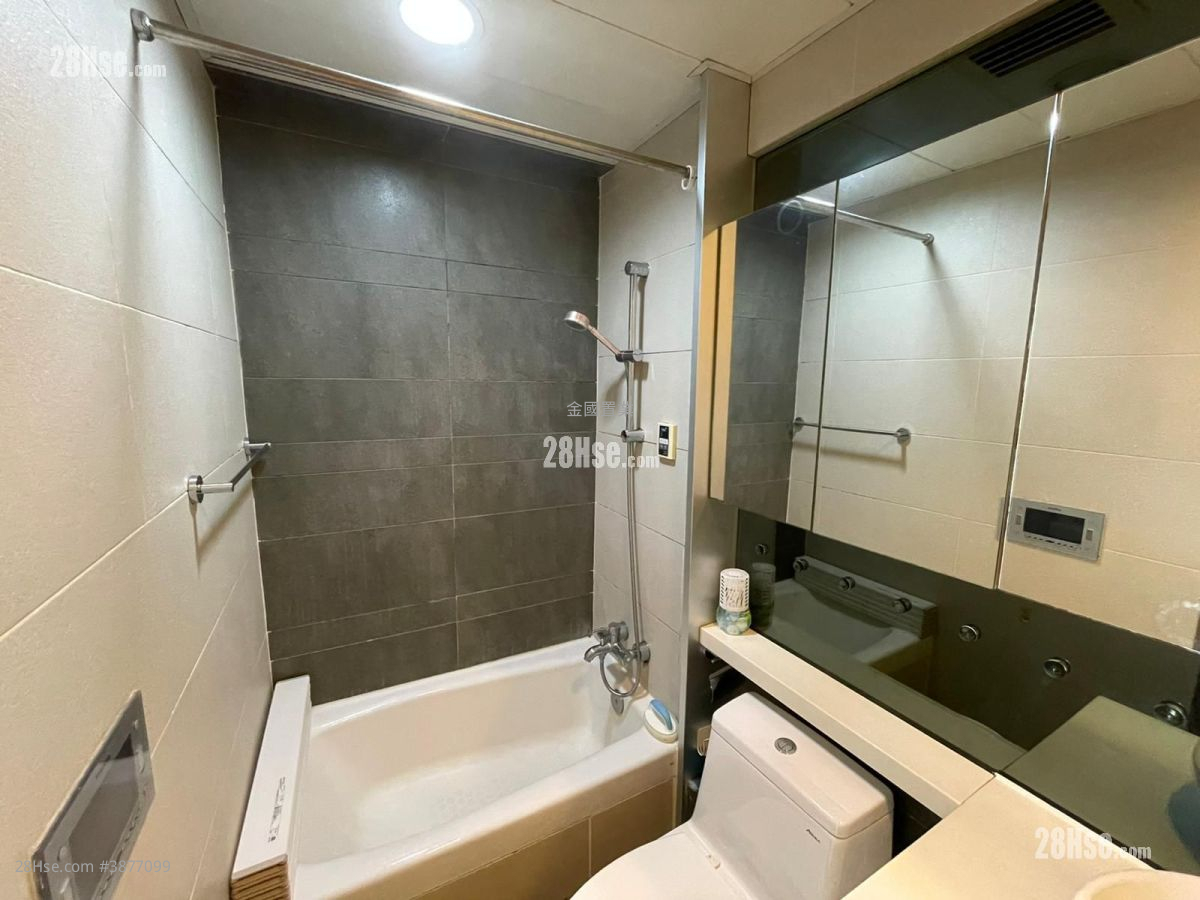 City 18 Rental 1 Bedroom , 1 Bathroom 248 ft² ( 23.0 m² )