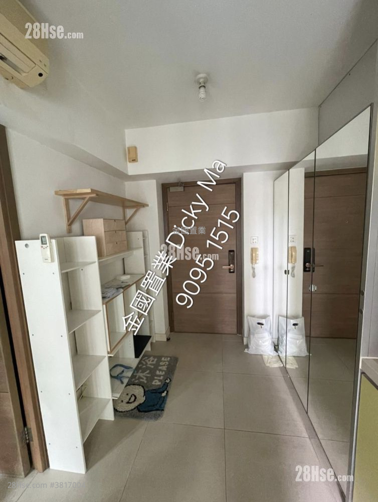 City 18 Rental 1 Bedroom , 1 Bathroom 248 ft² ( 23.0 m² )
