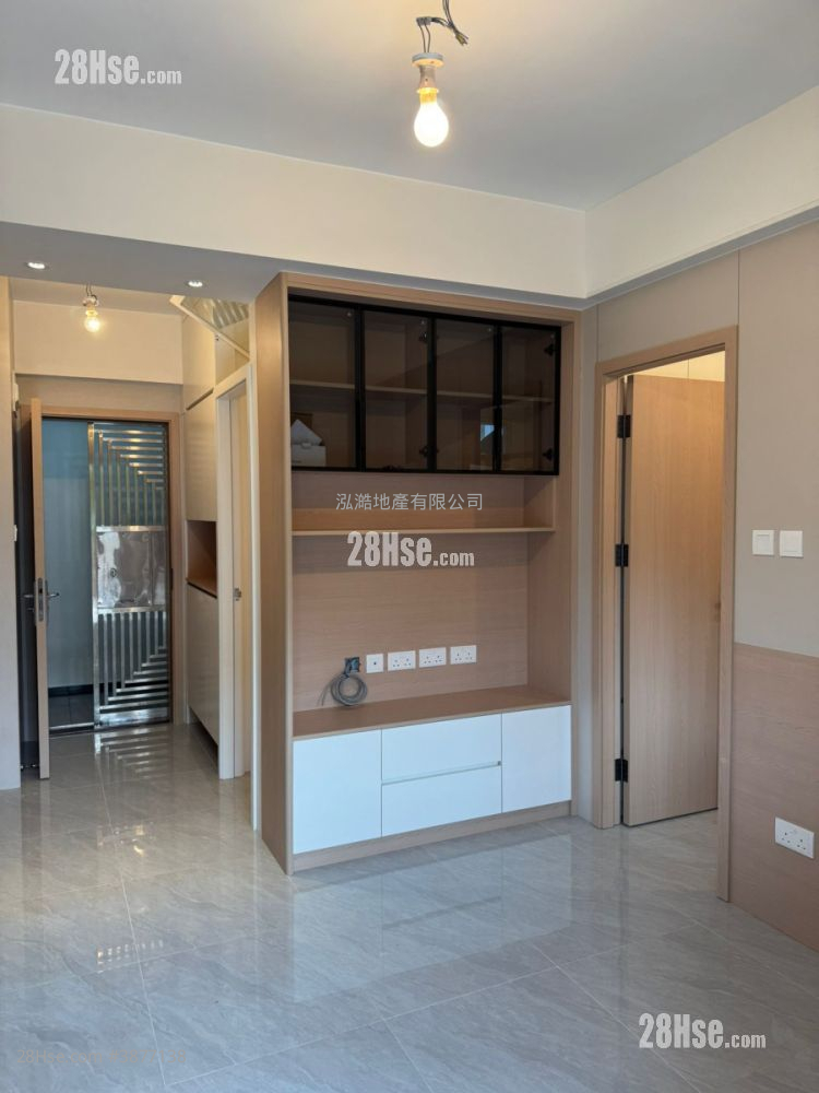 Mee Fat Building Rental 2 Bedrooms , 1 Bathroom 339 ft² ( 31.5 m² )