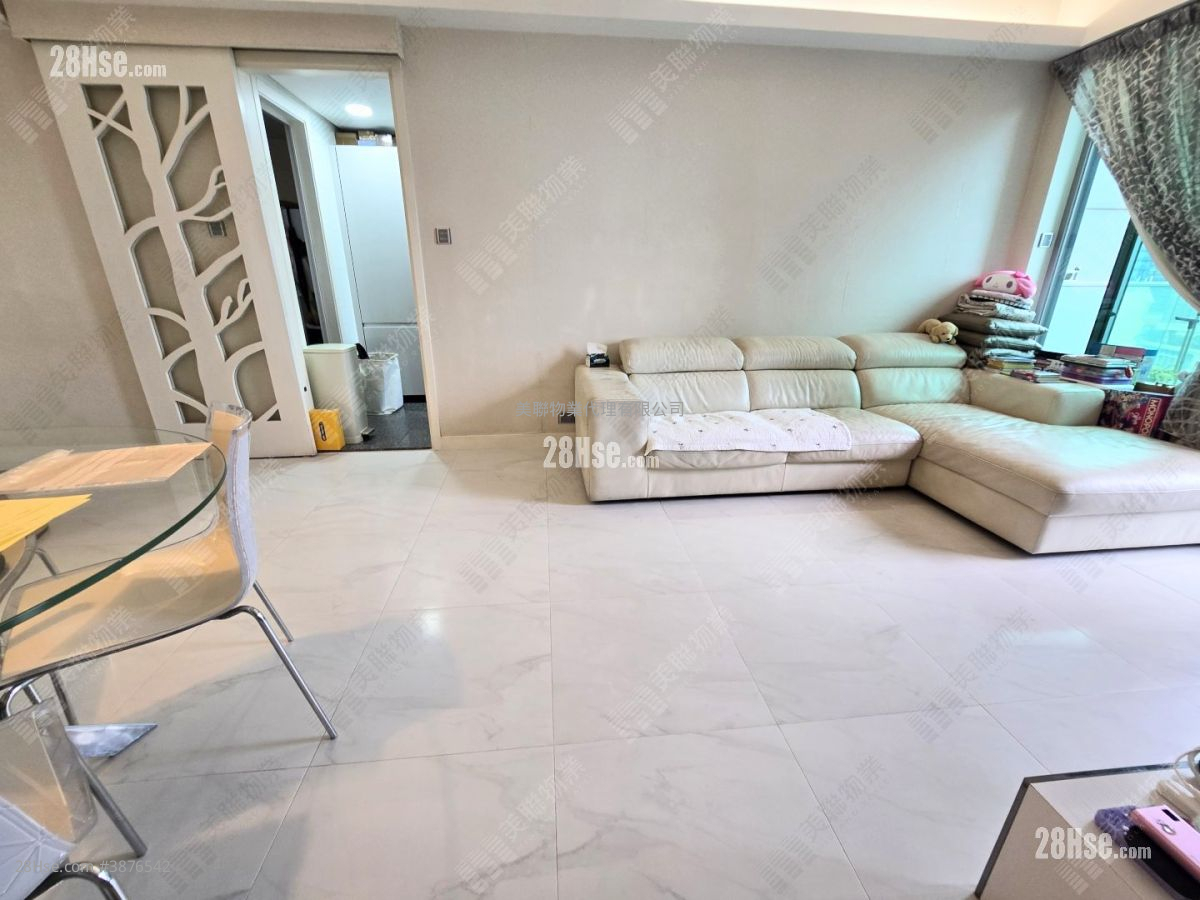 Manhattan Hill Sell 3 Bedrooms , 3 Bathrooms 888 ft² ( 82.5 m² )