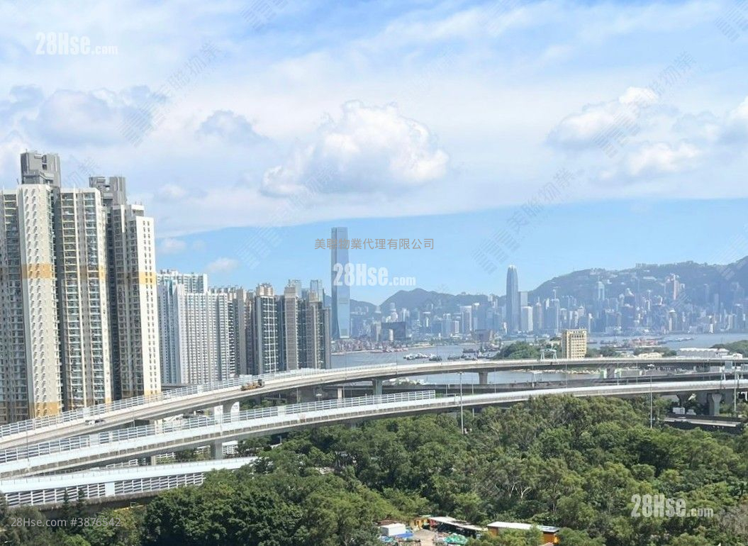 Manhattan Hill Sell 3 Bedrooms , 3 Bathrooms 888 ft² ( 82.5 m² )