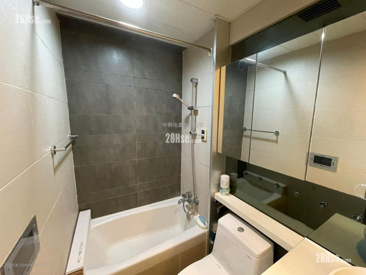 City 18 Rental 1 Bedroom , 1 Bathroom 248 ft² ( 23.0 m² )