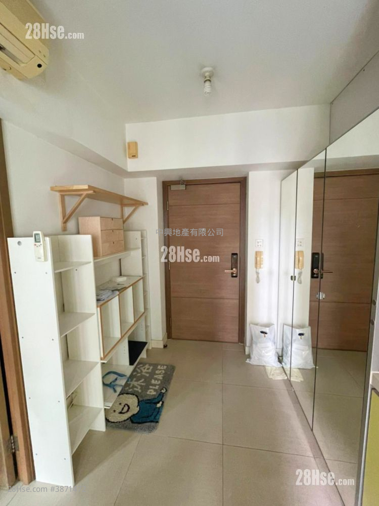 City 18 Rental 1 Bedroom , 1 Bathroom 248 ft² ( 23.0 m² )