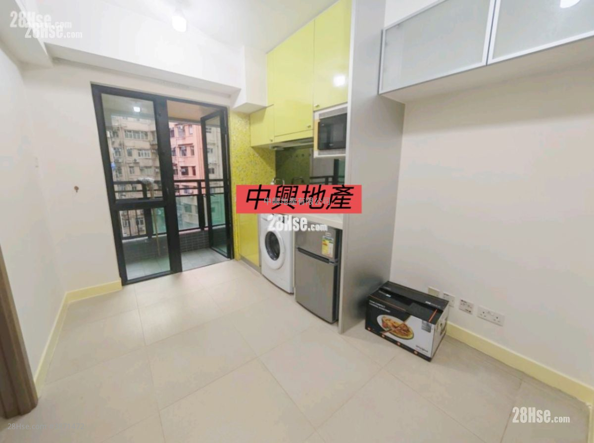 City 18 Rental 1 Bedroom , 1 Bathroom 248 ft² ( 23.0 m² )