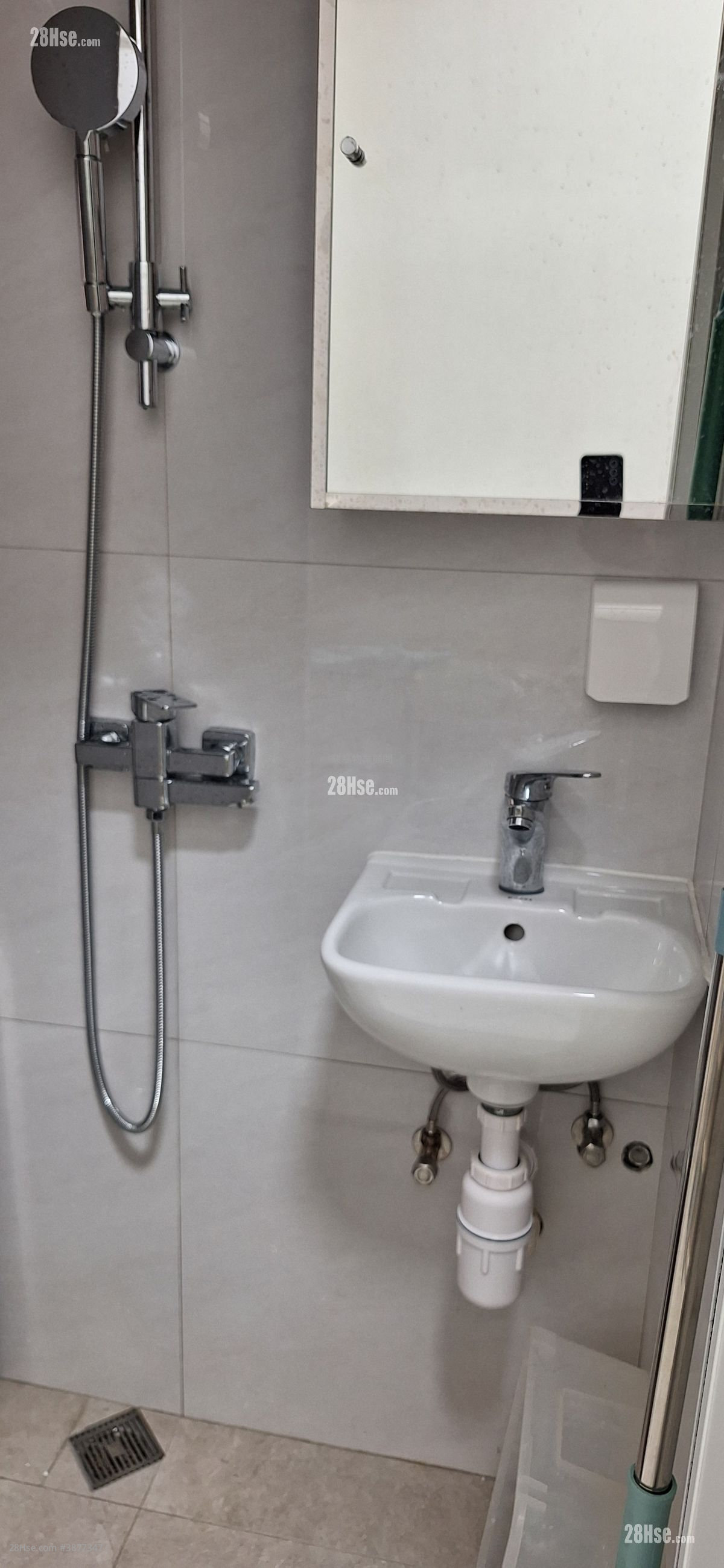Leigyinn Building Rental 1 Bathroom 100 ft² ( 9.3 m² )