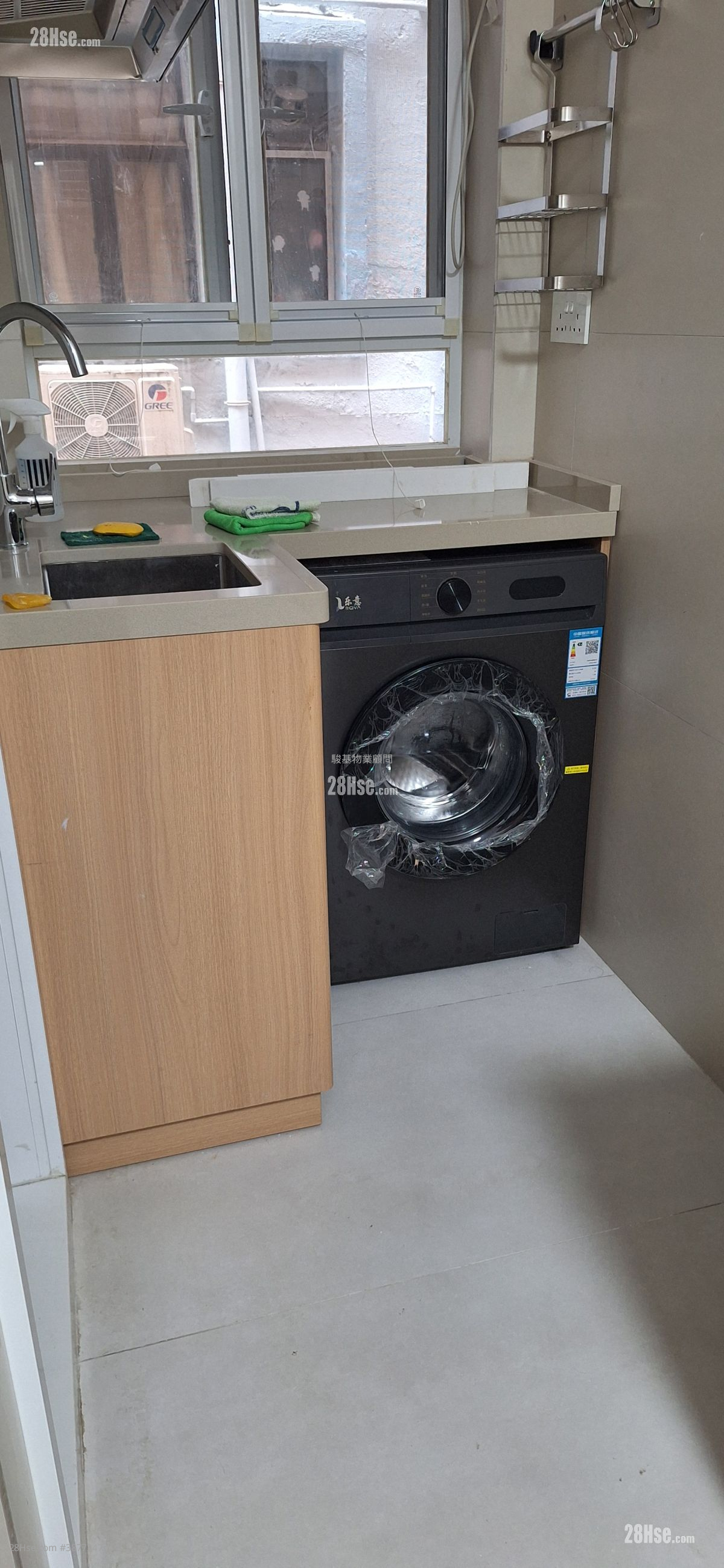 Leigyinn Building Rental 1 Bathroom 100 ft² ( 9.3 m² )