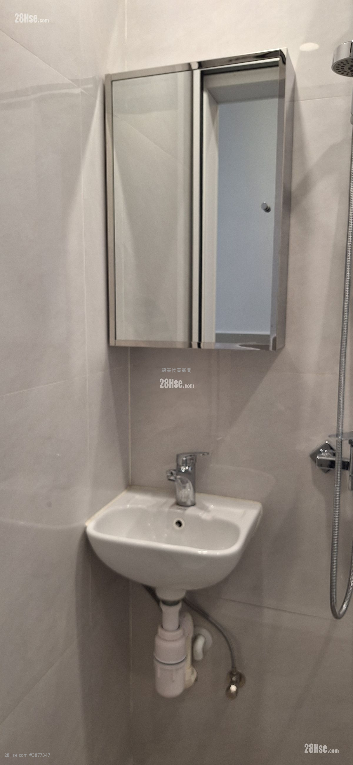 Leigyinn Building Rental 1 Bathroom 100 ft² ( 9.3 m² )