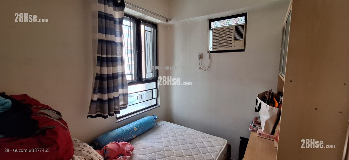 Polly Court Sell 2 Bedrooms , 1 Bathroom 272 ft² ( 25.3 m² )