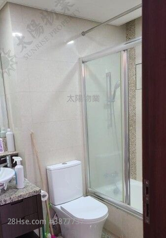 The Metropolis Residence Sell 2 Bedrooms 464 ft² ( 43.1 m² )