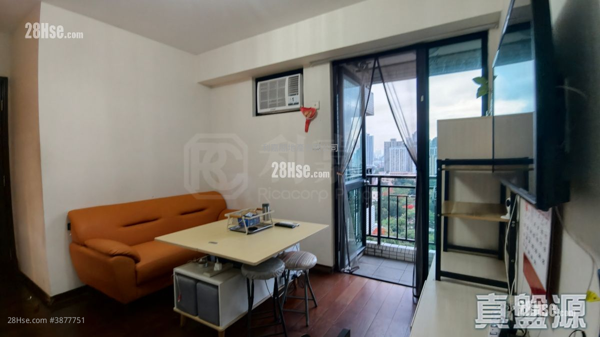 Royal Green Sell 2 Bedrooms 413 ft² ( 38.4 m² )